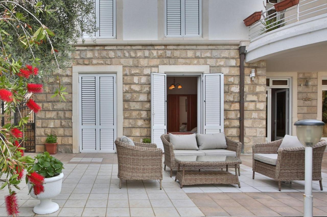 Royal Holiday Apartments Sveti Stefan Extérieur photo