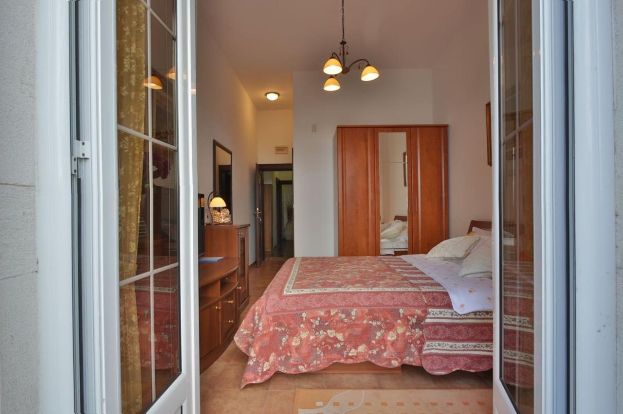 Royal Holiday Apartments Sveti Stefan Extérieur photo