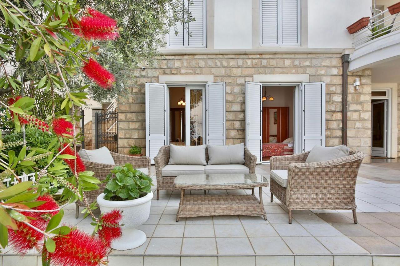 Royal Holiday Apartments Sveti Stefan Extérieur photo