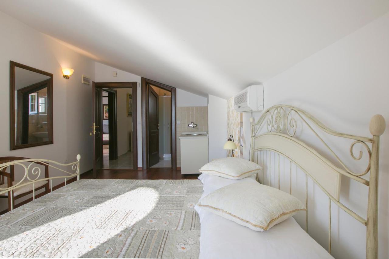 Royal Holiday Apartments Sveti Stefan Extérieur photo
