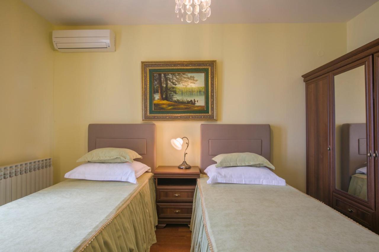 Royal Holiday Apartments Sveti Stefan Extérieur photo