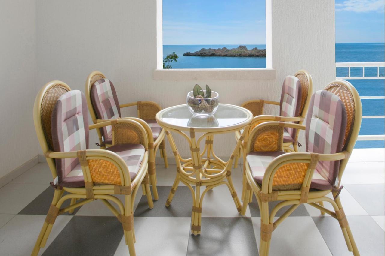 Royal Holiday Apartments Sveti Stefan Extérieur photo