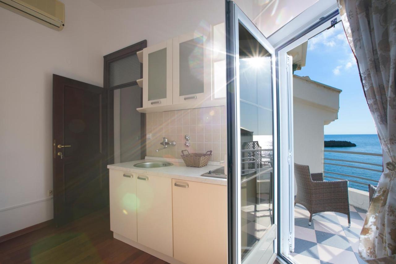 Royal Holiday Apartments Sveti Stefan Extérieur photo