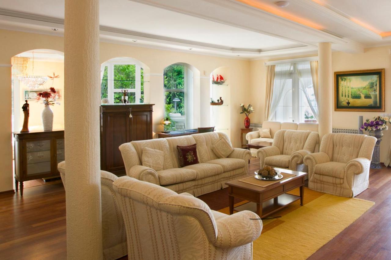 Royal Holiday Apartments Sveti Stefan Extérieur photo