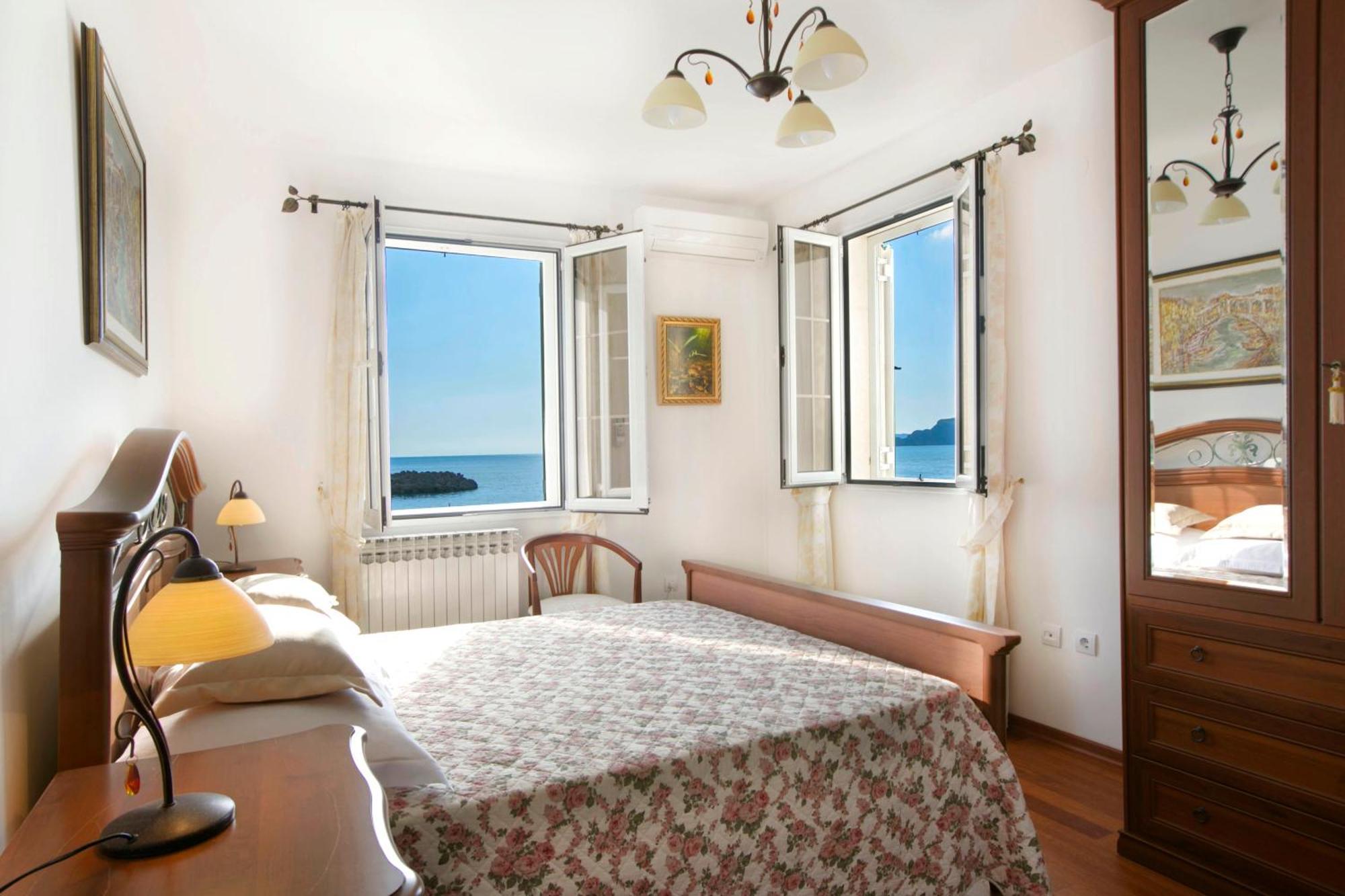 Royal Holiday Apartments Sveti Stefan Extérieur photo