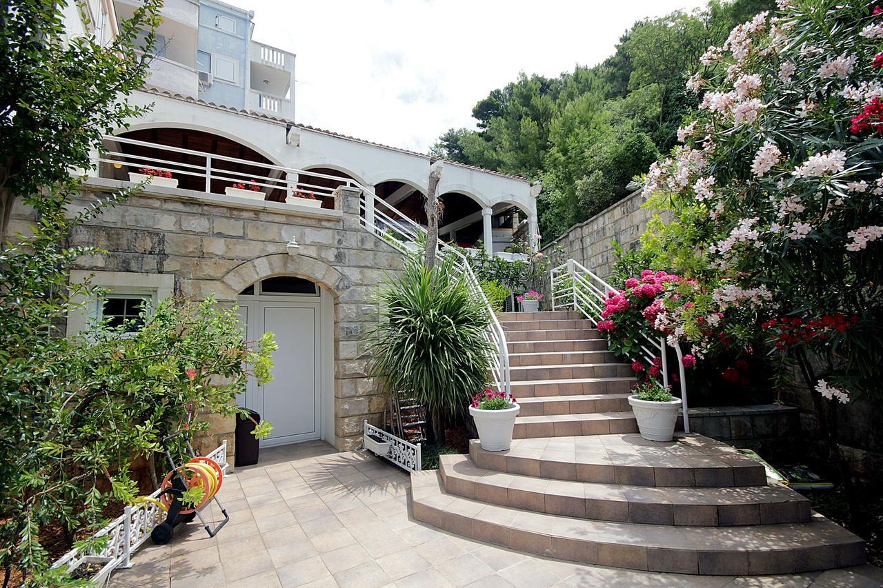 Royal Holiday Apartments Sveti Stefan Extérieur photo