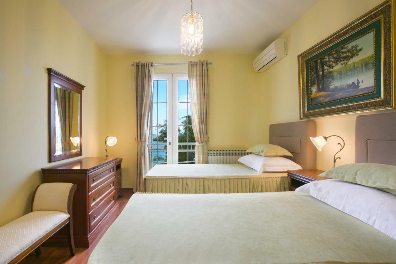 Royal Holiday Apartments Sveti Stefan Extérieur photo