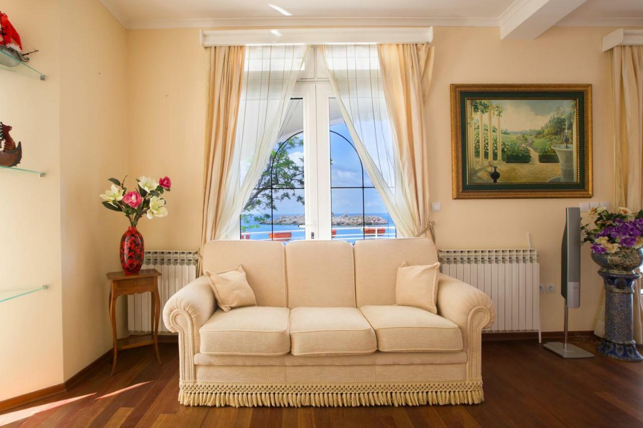 Royal Holiday Apartments Sveti Stefan Extérieur photo