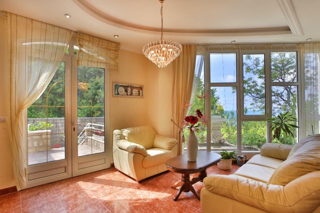 Royal Holiday Apartments Sveti Stefan Extérieur photo