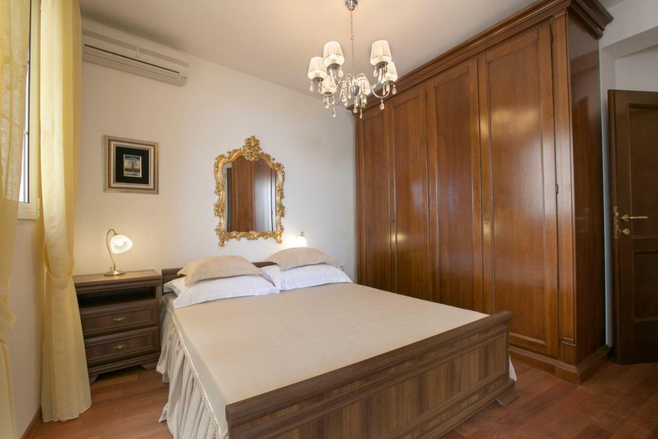 Royal Holiday Apartments Sveti Stefan Extérieur photo