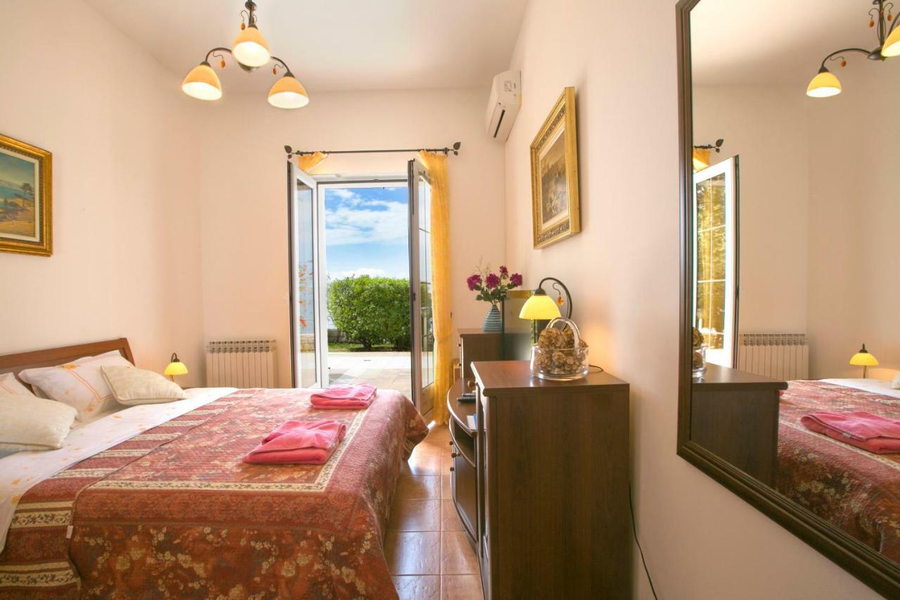 Royal Holiday Apartments Sveti Stefan Extérieur photo