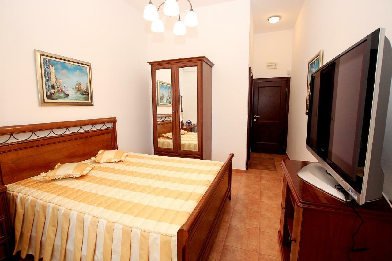 Royal Holiday Apartments Sveti Stefan Extérieur photo